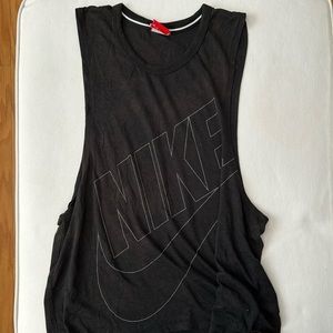 NIKE WORKOUT TOP🖤